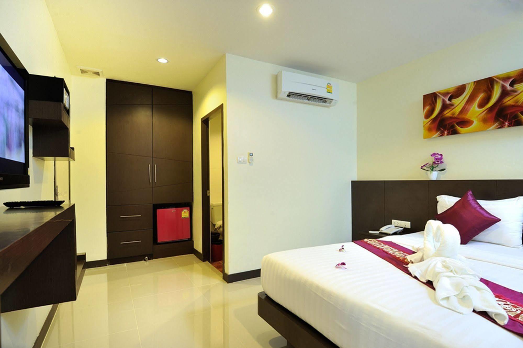 Patong Pimrada Hotel מראה חיצוני תמונה