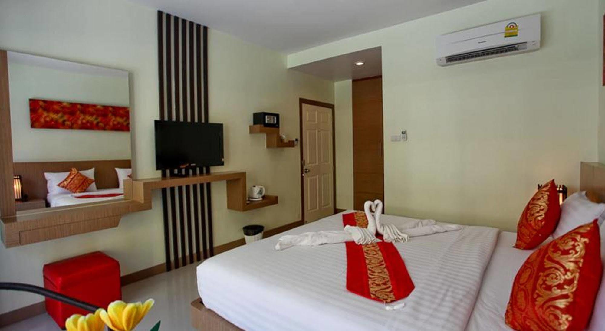 Patong Pimrada Hotel מראה חיצוני תמונה